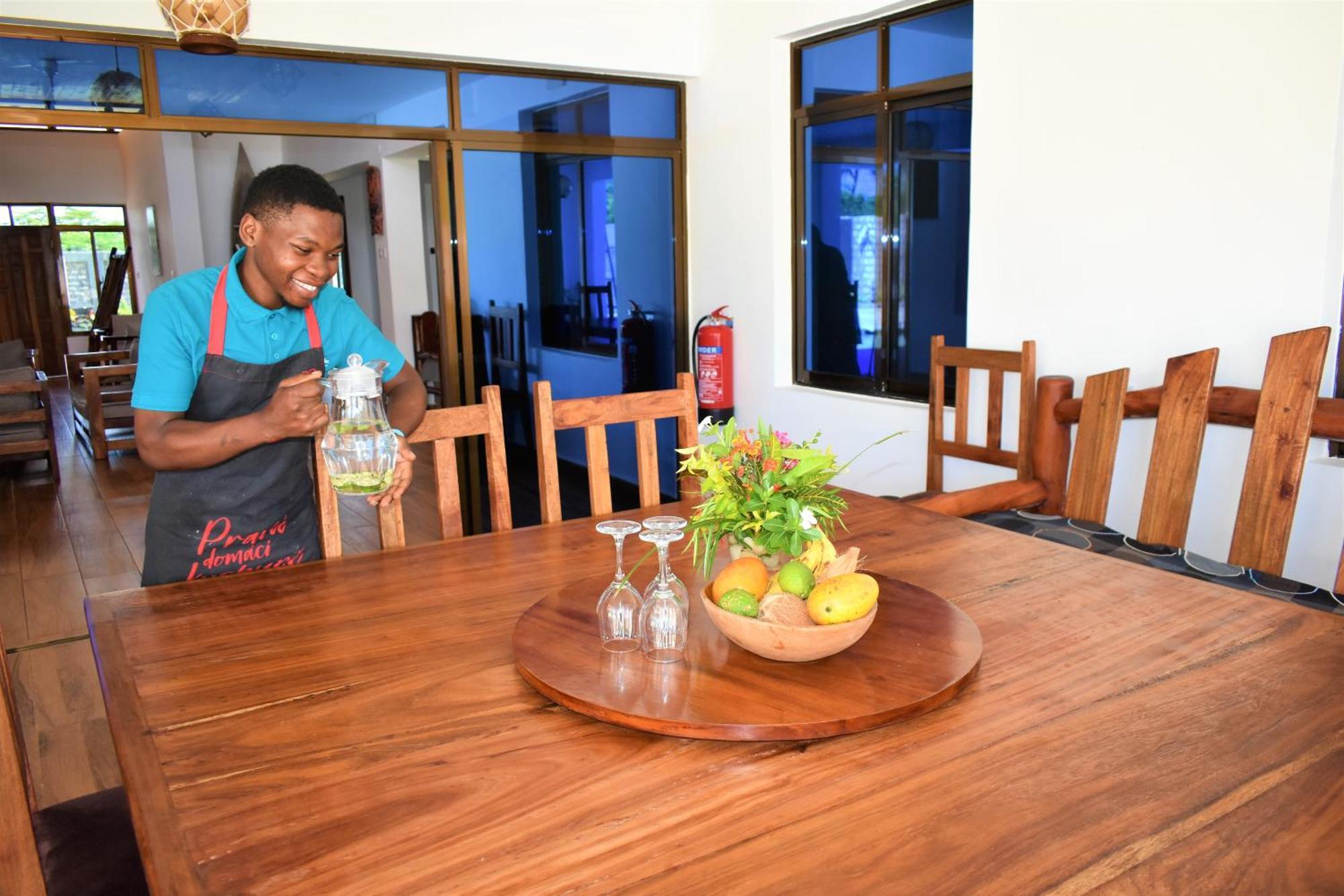Private Backdoor Villa With Big Swimming Pool And Services Of Chef Included Diani Beach Εξωτερικό φωτογραφία